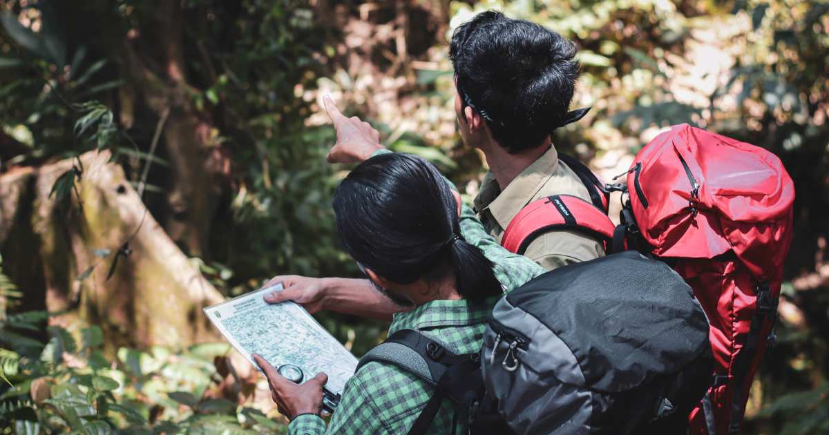 Mapas Essenciais para Mochilão: Trilhas Detalhadas com Marcadores