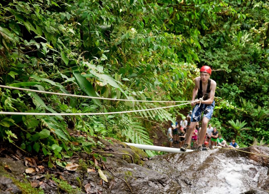 A Cultura do Rapel no Brasil: Eventos, Competições e Comunidades de Aventureiros