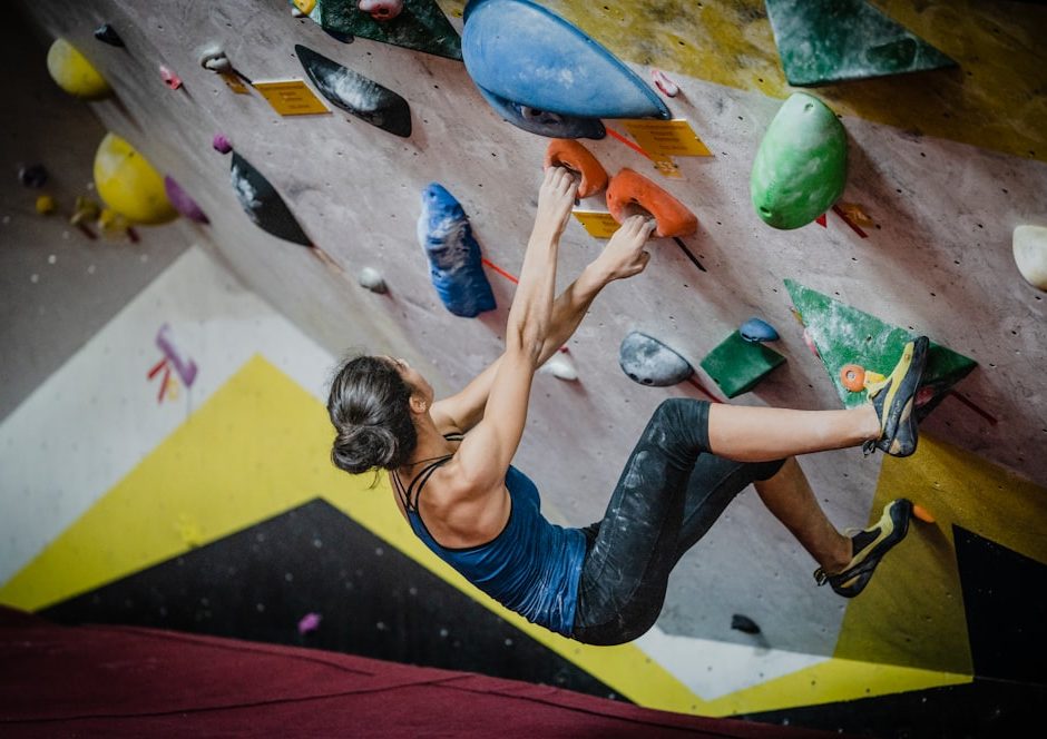 Mulheres na Escalada: O Crescimento e a Importância da Participação Feminina no Esporte Vertical