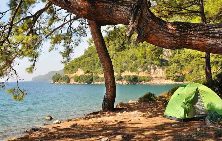 Tecnologia a Favor do Aventureiro: Aplicativos Úteis para Trilhas e Camping