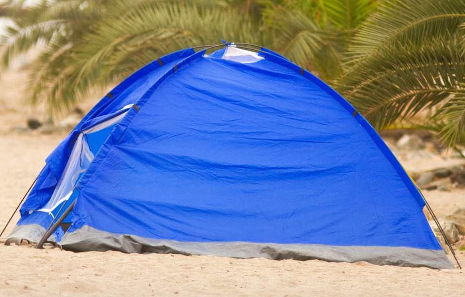 Como Escolher o Local Perfeito para Montar sua Barraca na Praia