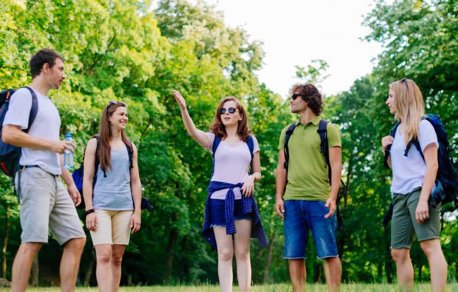 Sobrevivência em Grupo: Como Trabalhar em Equipe na Floresta